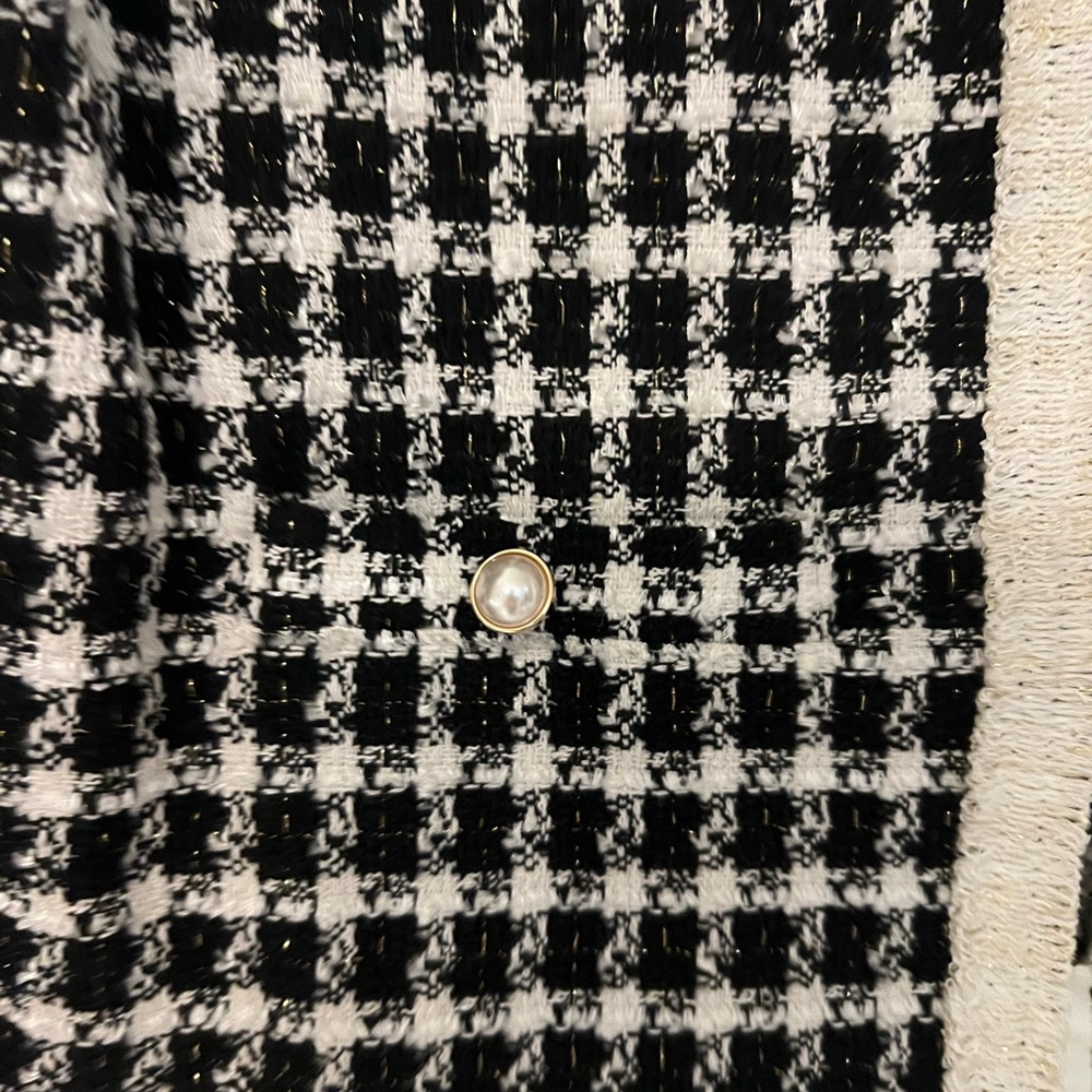 Tahari Black and White Houndstooth Blazer - Picture 6 of 11
